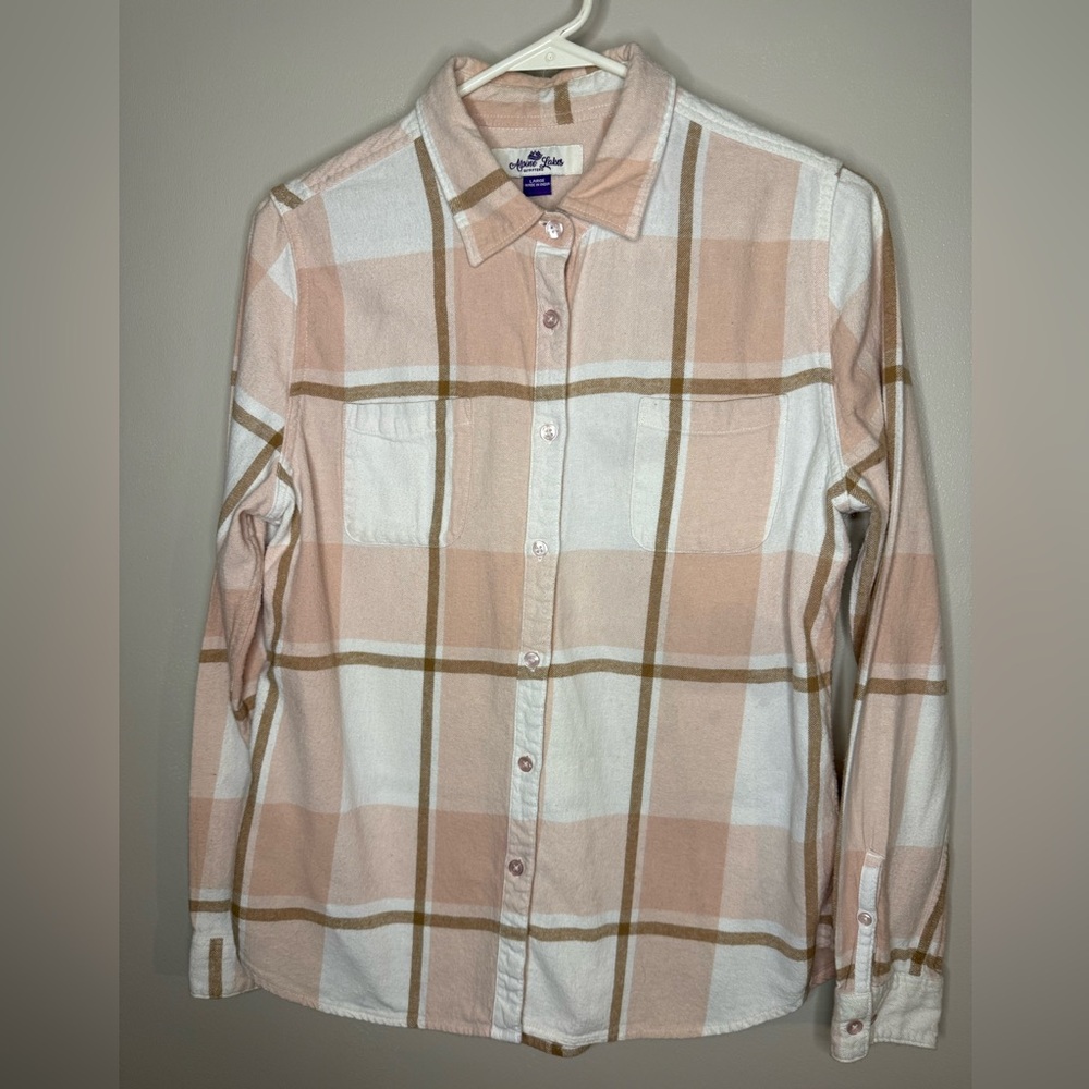 Casual Pink and White Plaid Button-Down Shirt